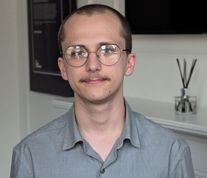 Alex Lloyd Account Executive