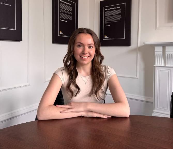 Elleanor Owen Junior Media Executive